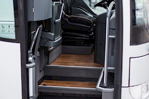 mercedes benz turismo autokar wejście przód